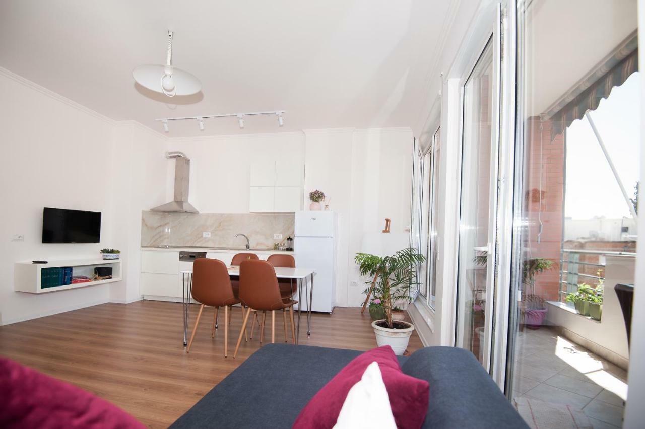 티라나 New Apartament 아파트 외부 사진